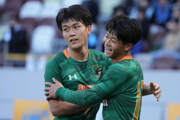 他符合巴萨