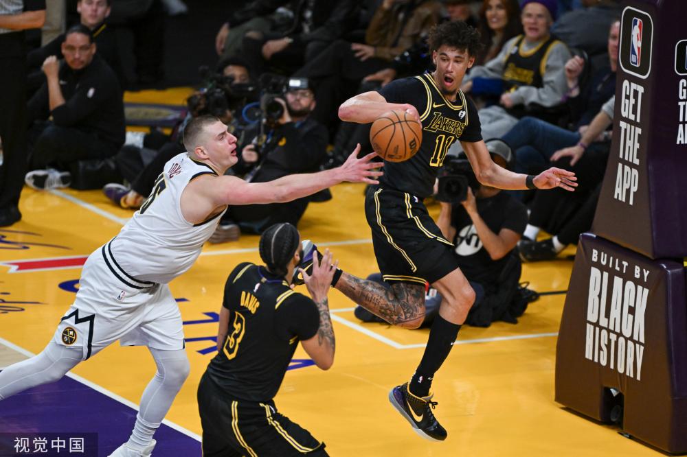 凭借速度与 凭借速度与