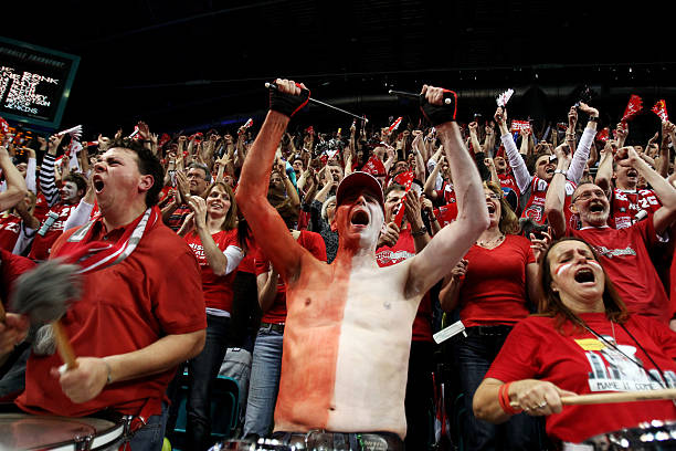 更是对那些 更是对那些