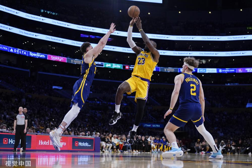 台上点赞并 台上点赞并