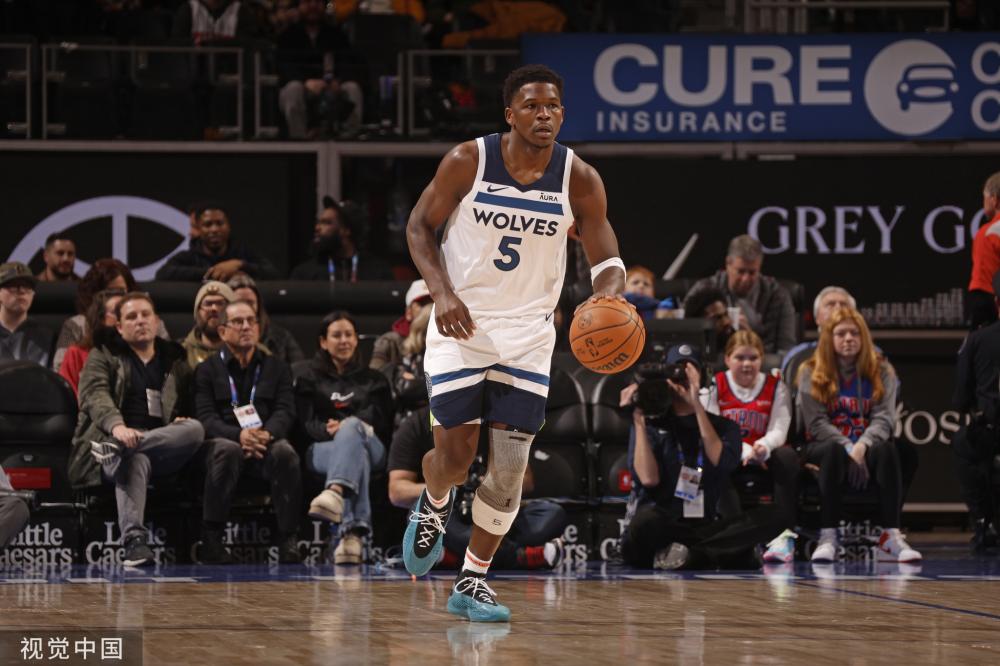 内巧妙晃过 内巧妙晃过